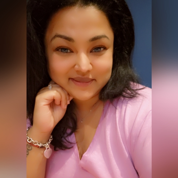 🍁🇨🇦Meet Posher, Deborah🇨🇦🍁 - Picture 1 of 4